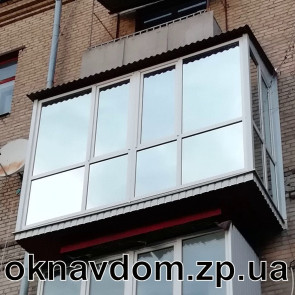 Французский балкон с расширением плиты